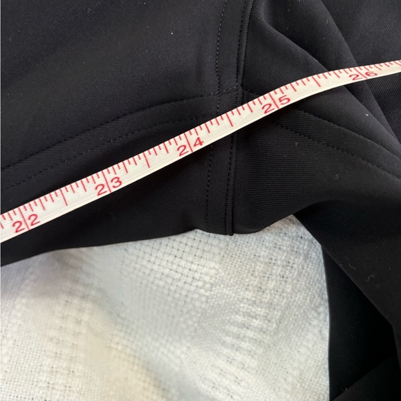 NWT Lululemon Tapered-Leg Mid-Rise Crop 25” Luxtreme Women’s Black Small Pants - Picture 14 of 14